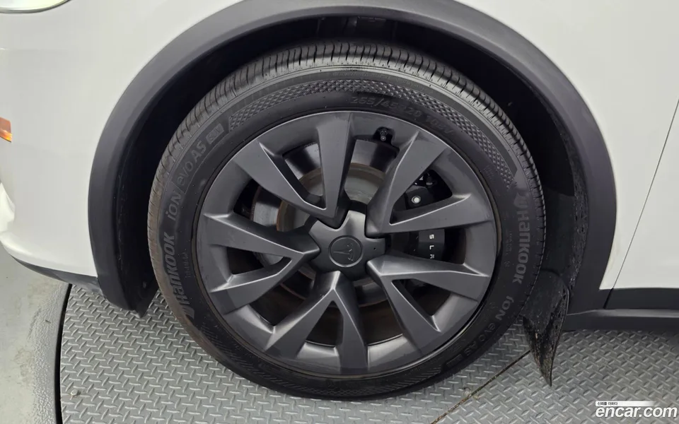 Tesla Model X AWD 2023 — thumbnail 2