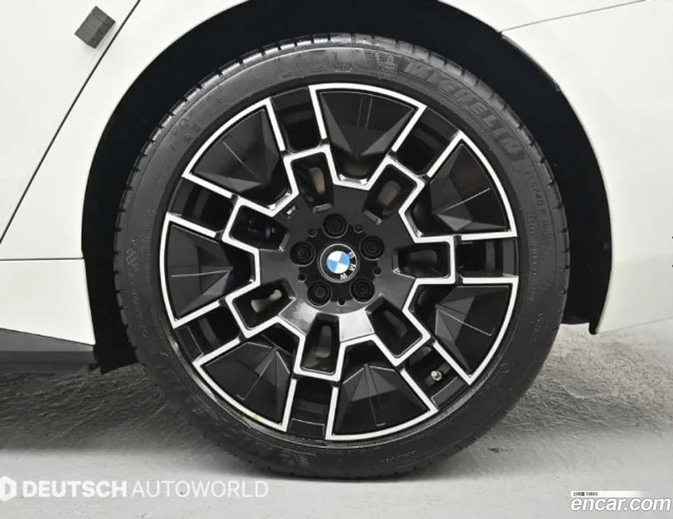 BMW i4 eDrive40 M 2025 — thumbnail 2