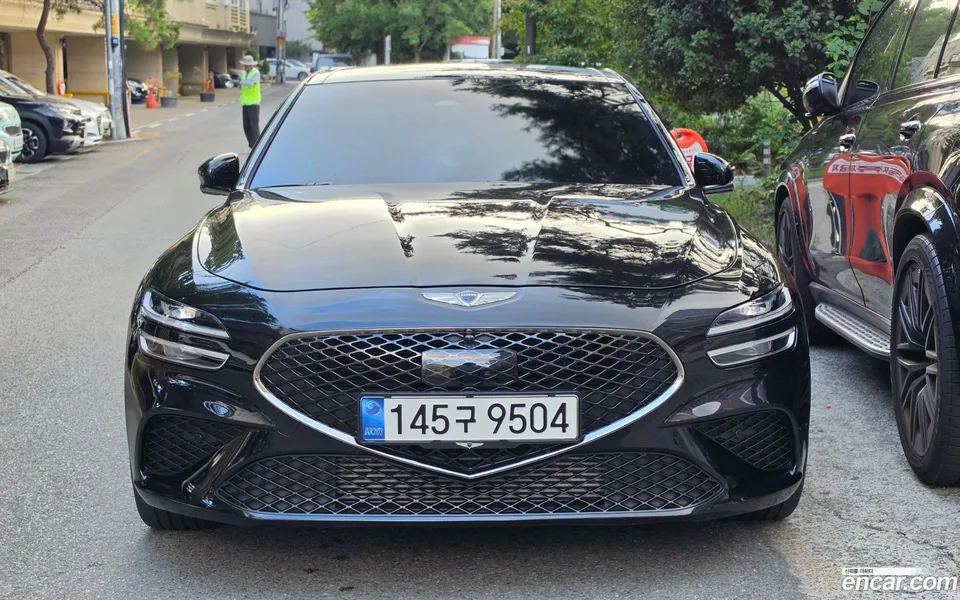 Genesis G70 3.3T 2WD 2022 — photo 1, buy with delivery to Moscow