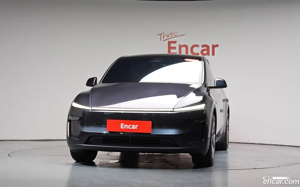 Tesla Model Y RWD 2026 — thumbnail 3