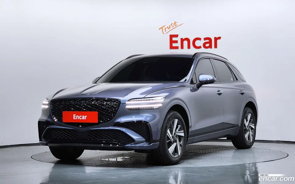 Genesis GV70 2.5T AWD 2026 — photo 1, buy with delivery to Moscow