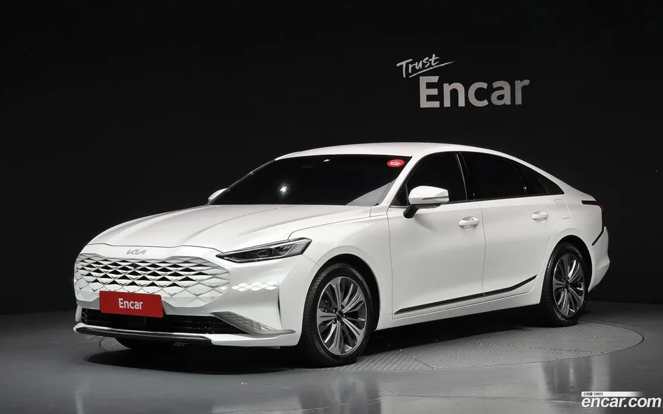 Kia K8 Hybrid 2023