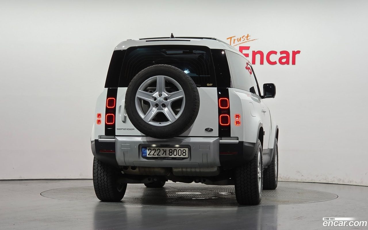 Land Rover Defender 2022 — 4