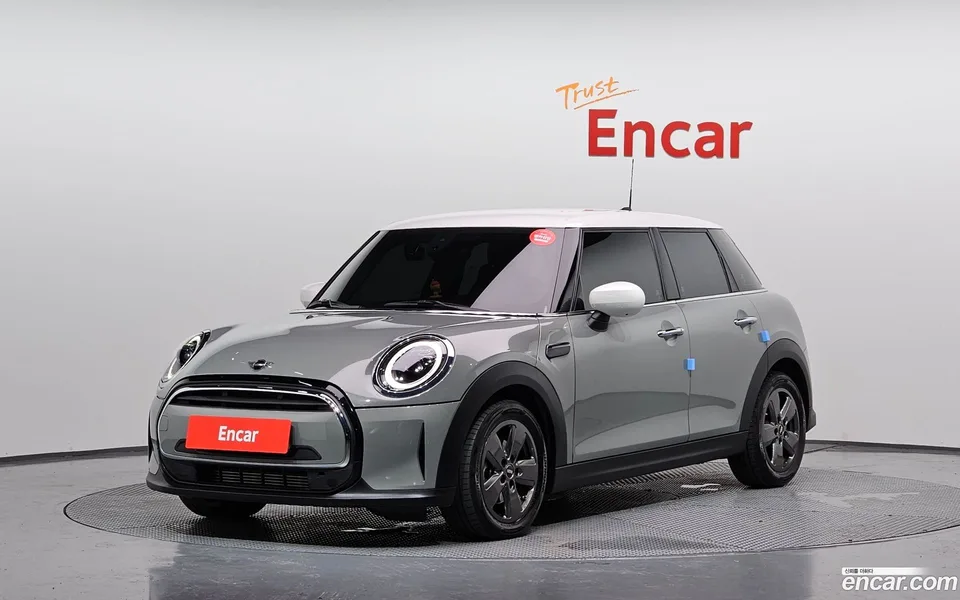 MINI Cooper 5 2022 — photo 1, buy with delivery to Moscow