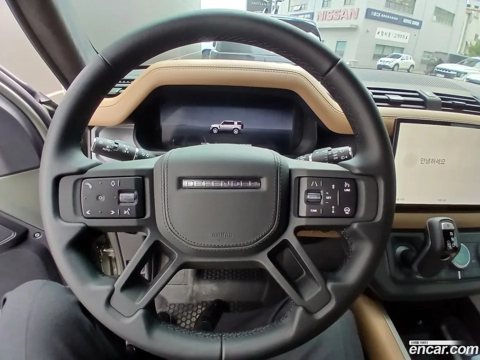 Land Rover Defender 110 P400 X 2025 — thumbnail 2