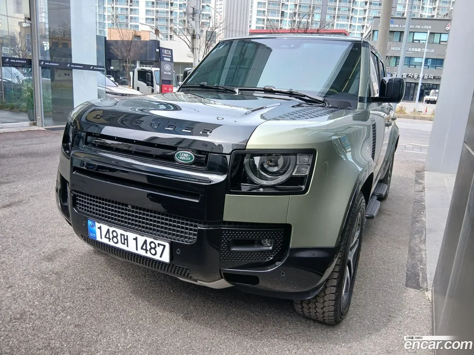 Land Rover Defender 110 P400 X 2025 — photo 1, buy with delivery to Moscow