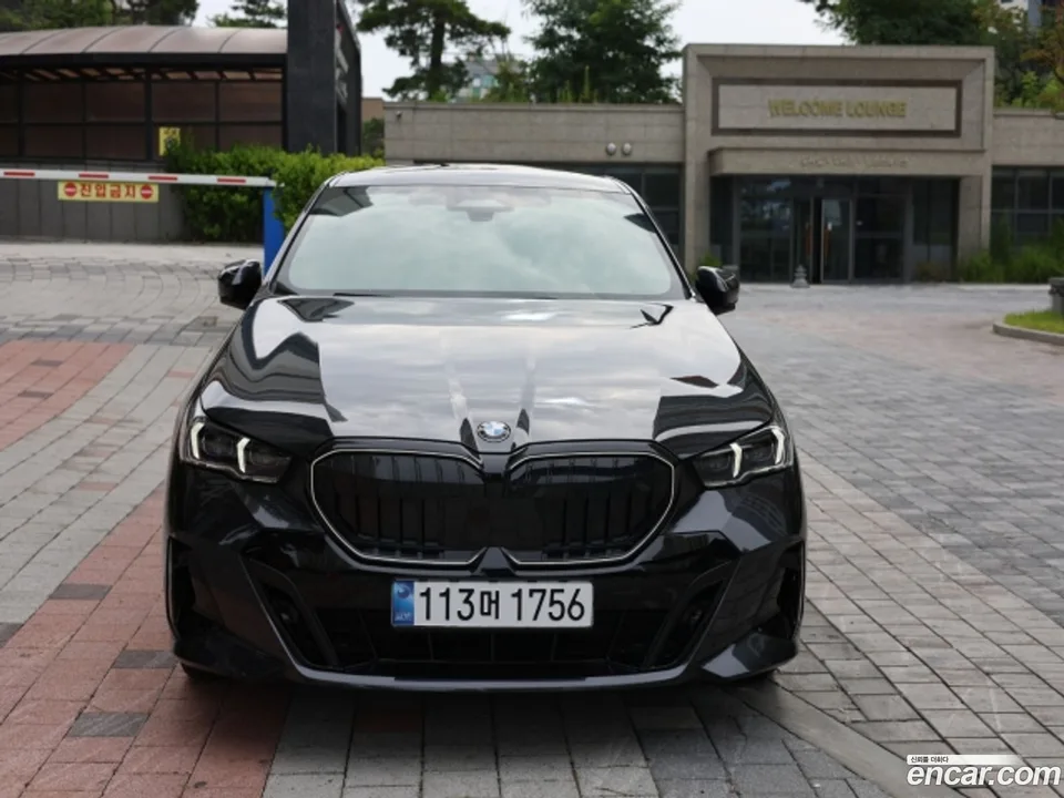 BMW 5 Series 2025