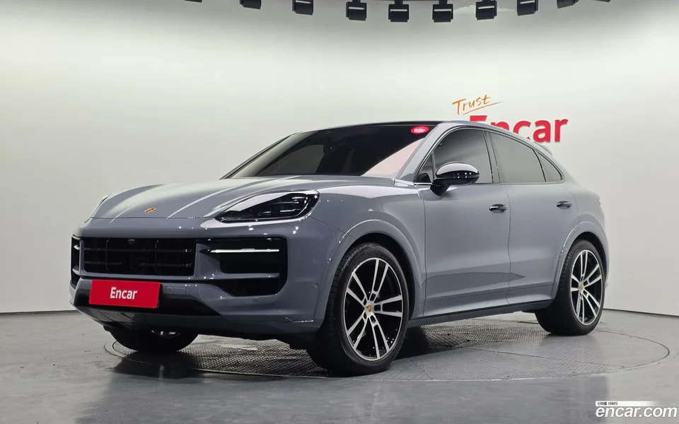 Porsche Cayenne 3.0 2024 — photo 1, buy with delivery to Moscow