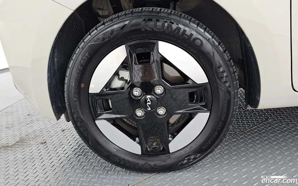 Kia Ray EV 2024 — thumbnail 2