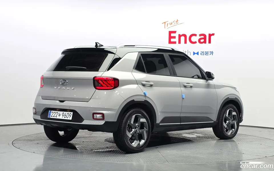 Hyundai Venue 1.6 2025 — photo 1, buy with delivery to Moscow