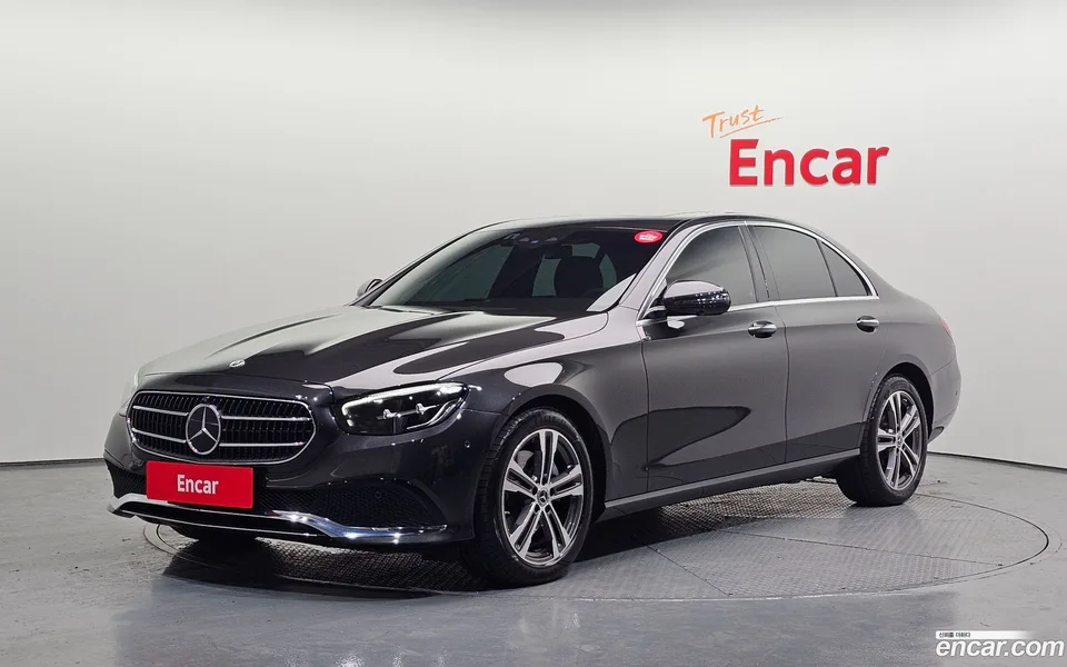 Mercedes-Benz E-Class E250 2023 — photo 1, buy with delivery to Moscow