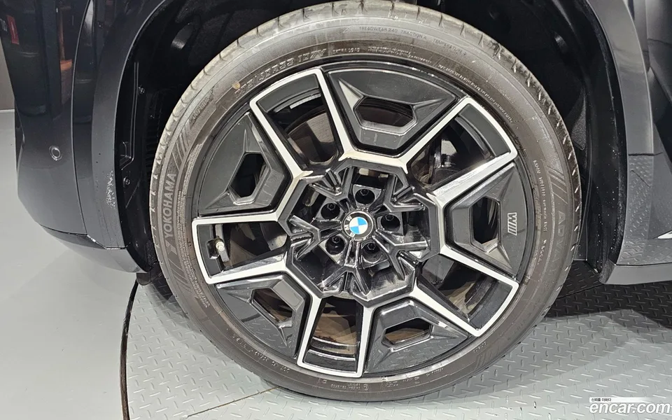 BMW XM 4.4 2026 — thumbnail 2
