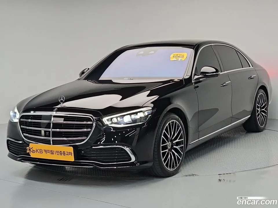 Mercedes-Benz S-Class 2025