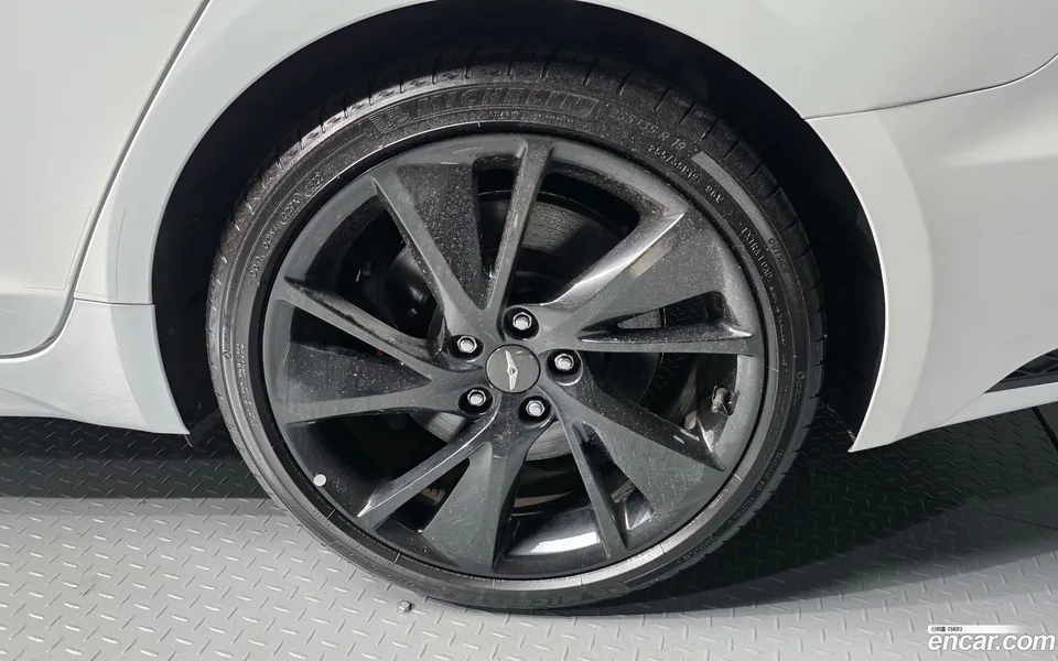 Genesis G70 Shooting Brake 2.0T 4WD 2023 — thumbnail 2