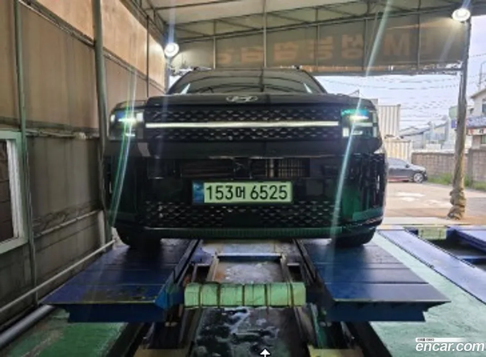 Hyundai SantaFe 2.5T 2WD 2024 — photo 1, buy with delivery to Moscow