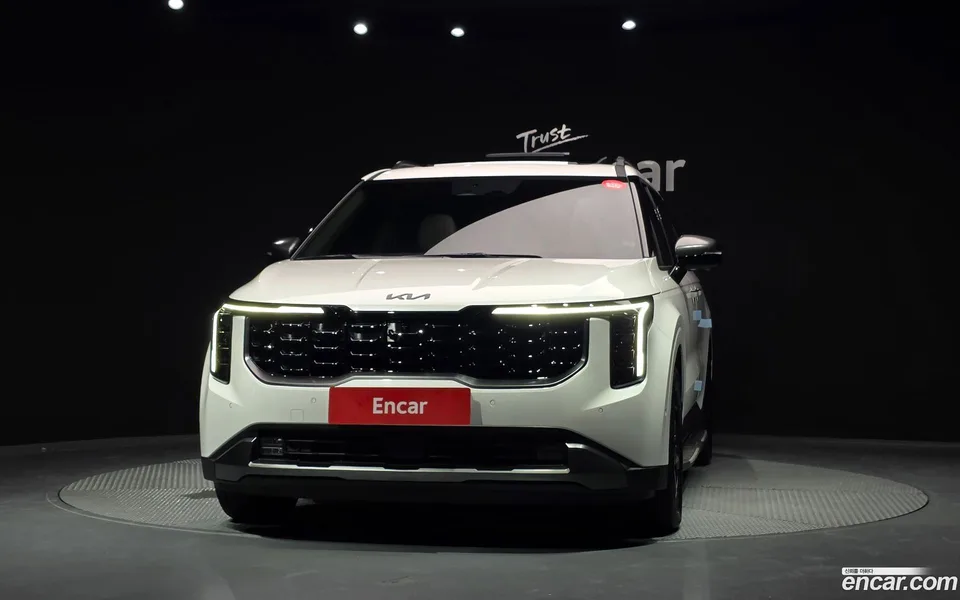 Kia Carnival HEV 9 X Line 2025 — thumbnail 3