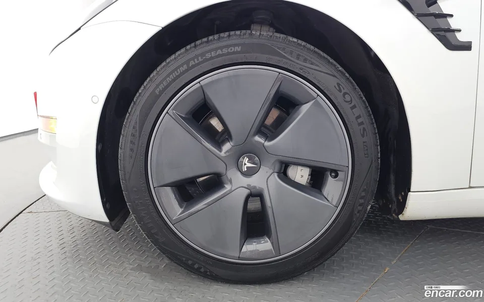 Tesla Model 3 RWD 2022 — thumbnail 2