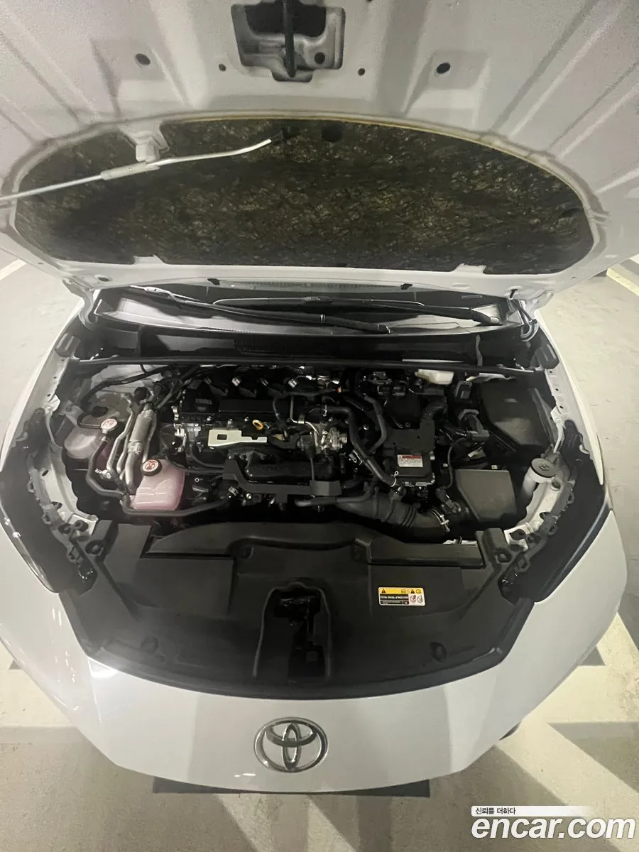 Toyota Prius 2.0 PHEV XSE 2024 — thumbnail 2