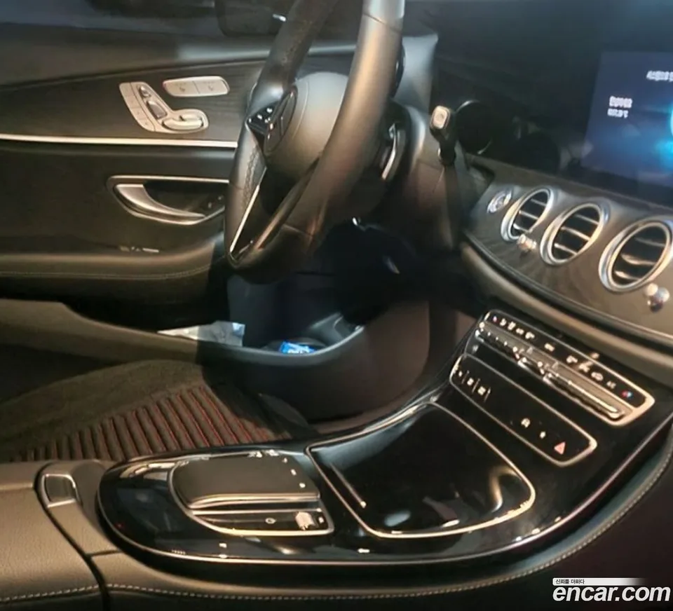 Mercedes-Benz E-Class E250 2023 — миниатюра 2