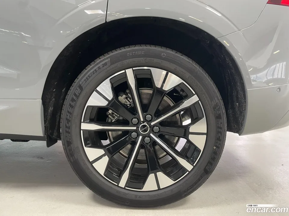 Volvo XC60 B5 2026 — thumbnail 2