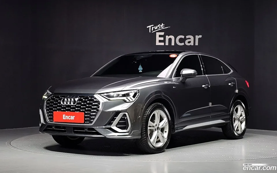 Audi Q3 35 TDI 2022 — photo 1, buy with delivery to Moscow