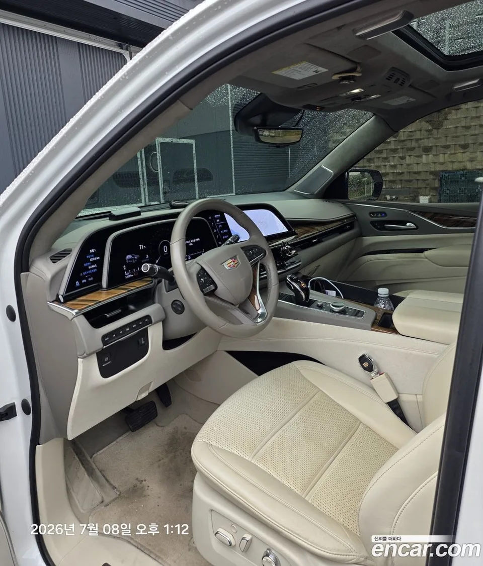 Cadillac Escalade 6.2 2023 — thumbnail 2