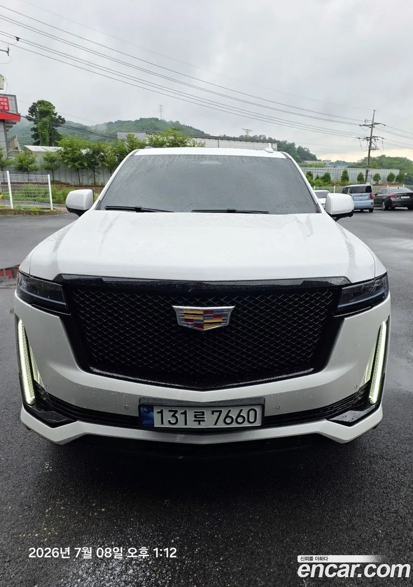 Cadillac Escalade 6.2 2023 — photo 1, buy with delivery to Moscow