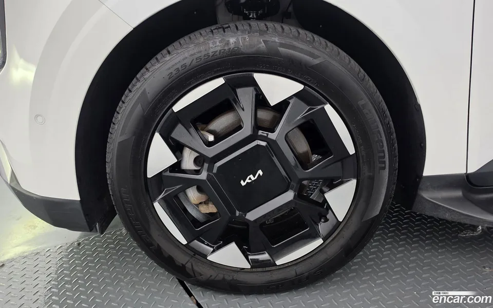 Kia Carnival HEV 9 2024 — thumbnail 2