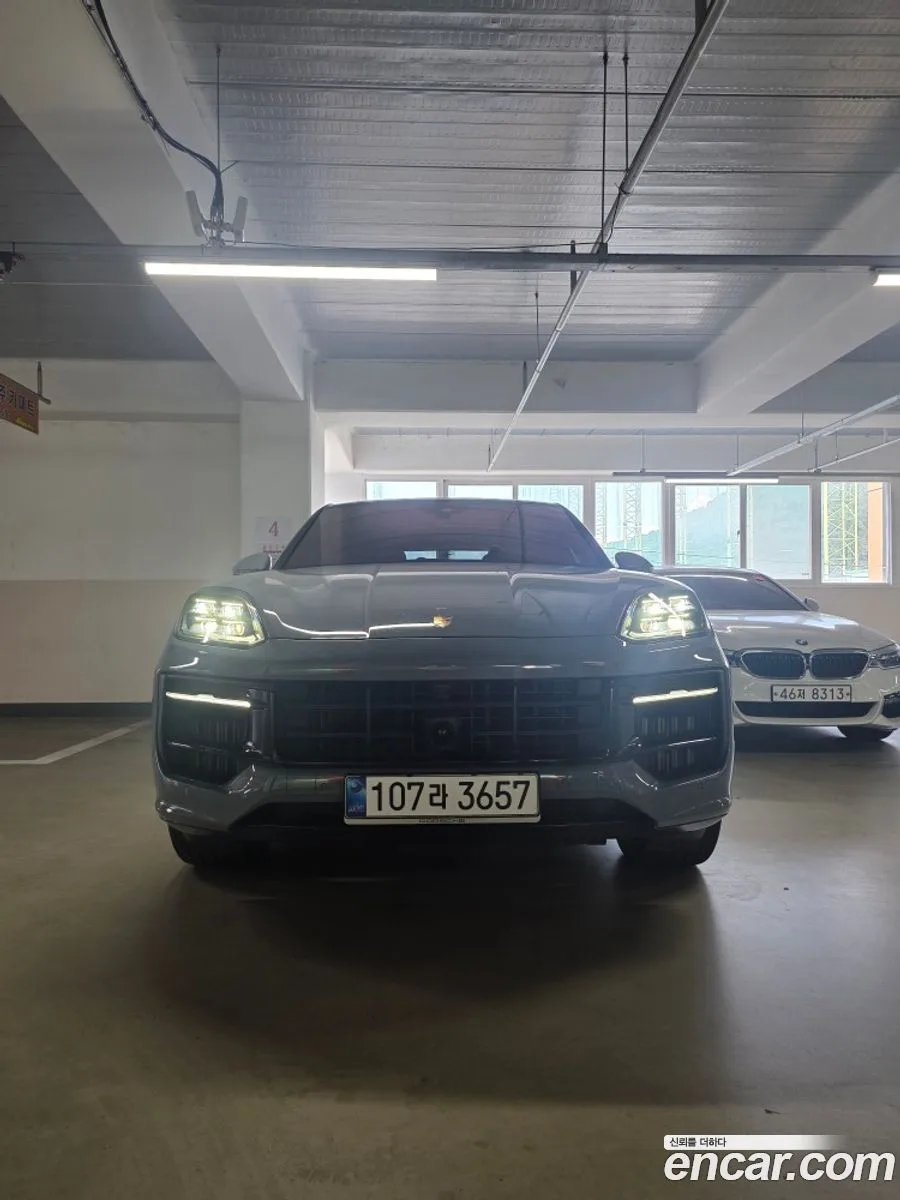 Porsche Cayenne 4.0 GTS 2025 — photo 1, buy with delivery to Moscow