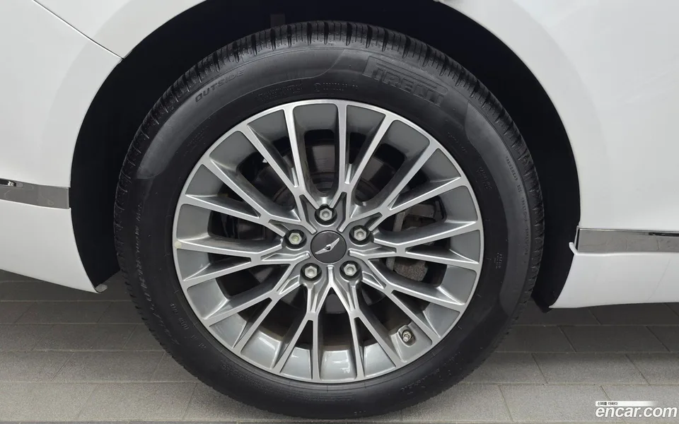 Genesis G80 2.5 2WD 2023 — thumbnail 2