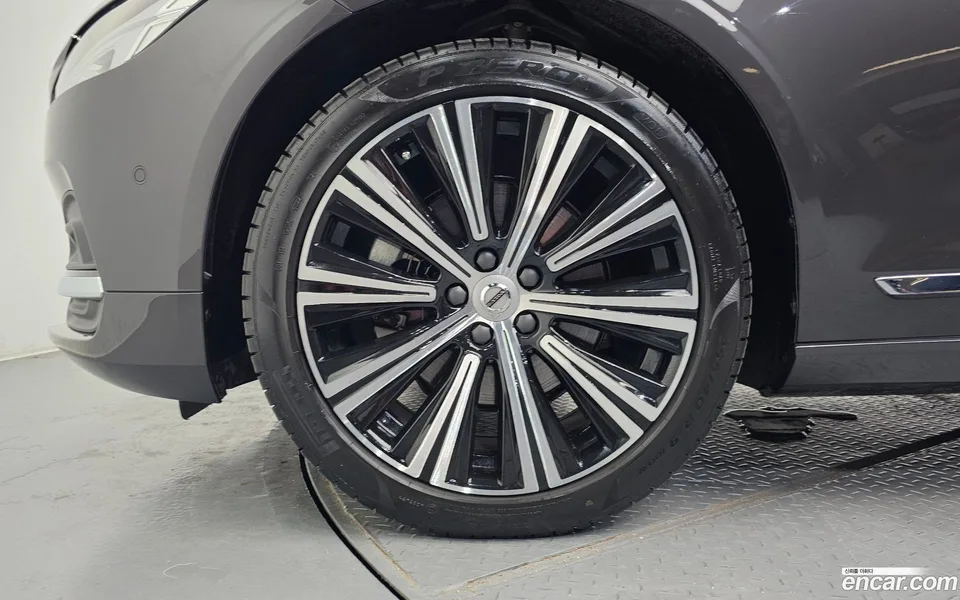 Volvo S90 B5 2023 — thumbnail 2