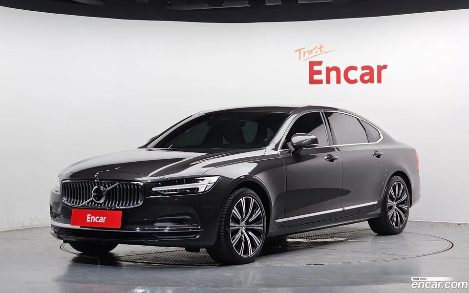 Volvo S90 B5 2023 — photo 1, buy with delivery to Moscow