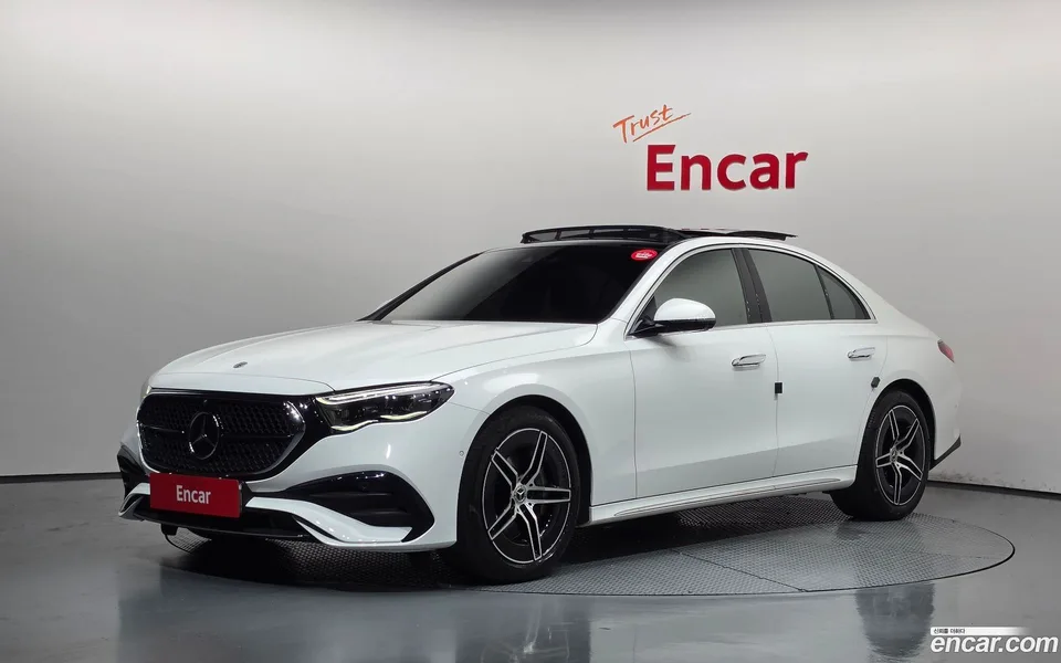 Mercedes-Benz E-Class 2024