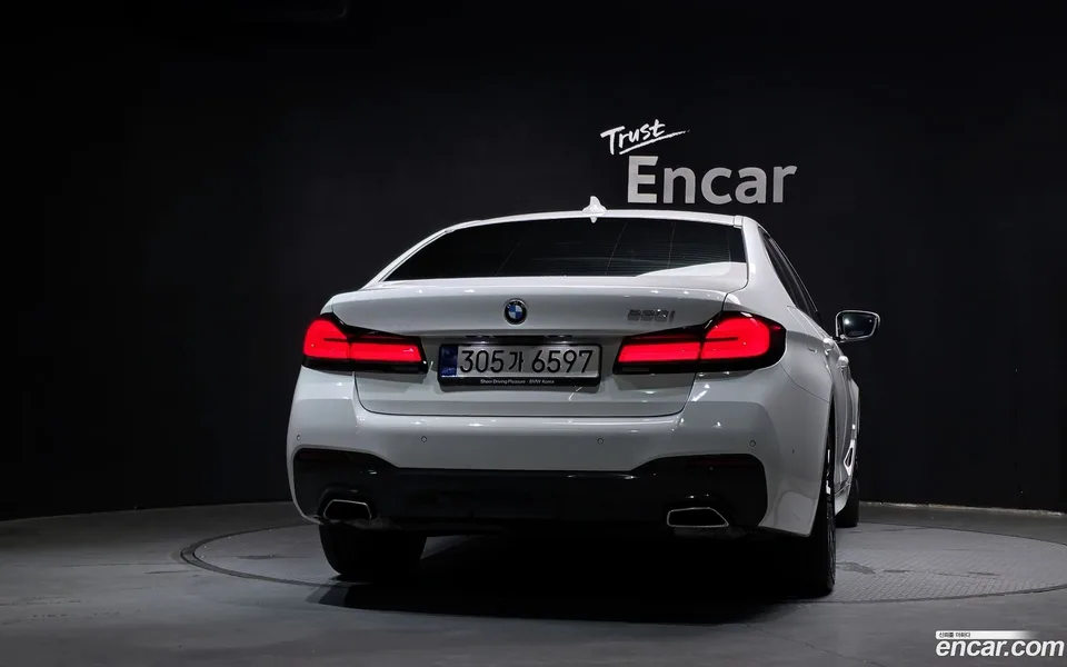 BMW 5 Series 530i M 2023 — миниатюра 4