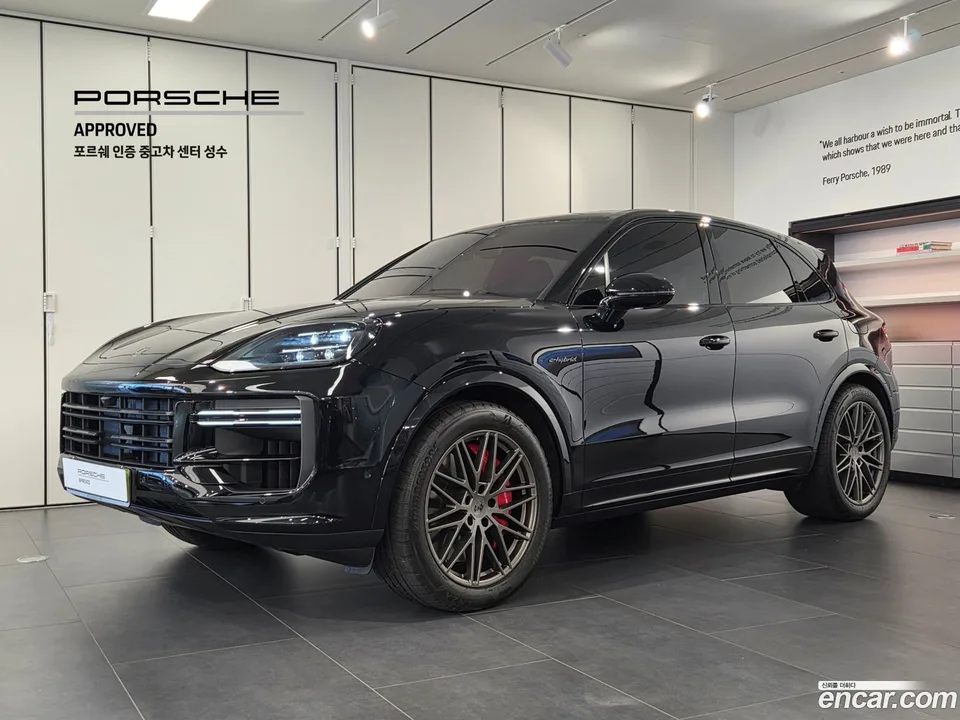 Porsche Cayenne 4.0 E- 2025 — photo 1, buy with delivery to Moscow
