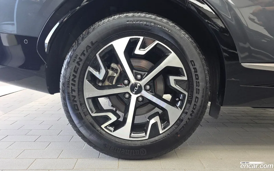 Kia Sportage Hybrid 4WD 2023 — thumbnail 2