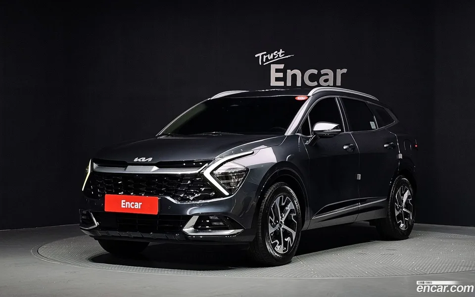Kia Sportage Hybrid 4WD 2023 — photo 1, buy with delivery to Moscow