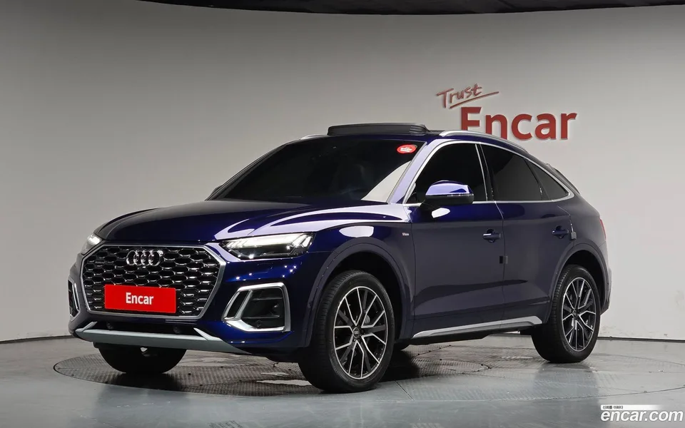 Audi Q5 45 TFSI 2022 — photo 1, buy with delivery to Moscow