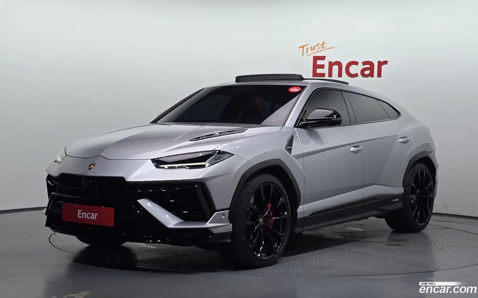 Lamborghini Urus 4.0 V8 S 2024 — photo 1, buy with delivery to Moscow