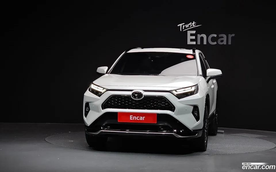 Toyota RAV4 2.5 4WD PHEV XSE 2025 — thumbnail 3