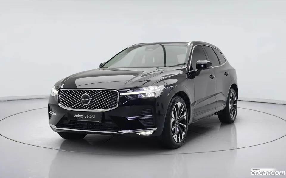 Volvo XC60 B5 2026 — photo 1, buy with delivery to Moscow