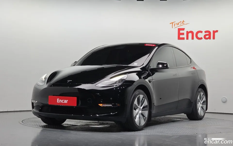 Tesla Model Y AWD 2022 — photo 1, buy with delivery to Moscow