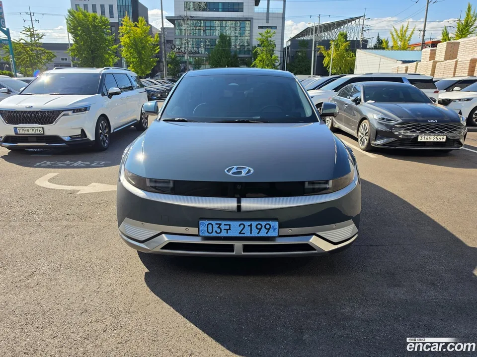 Hyundai Ioniq 5 2022 — photo 1, buy with delivery to Moscow