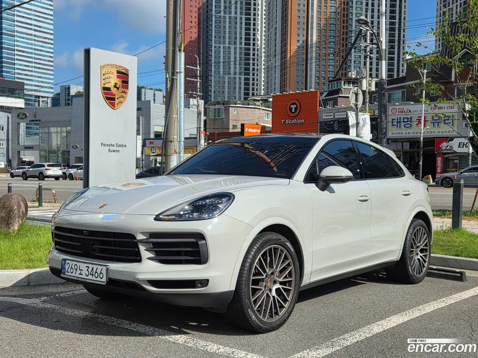 Porsche Cayenne 3.0 2023 — photo 1, buy with delivery to Moscow
