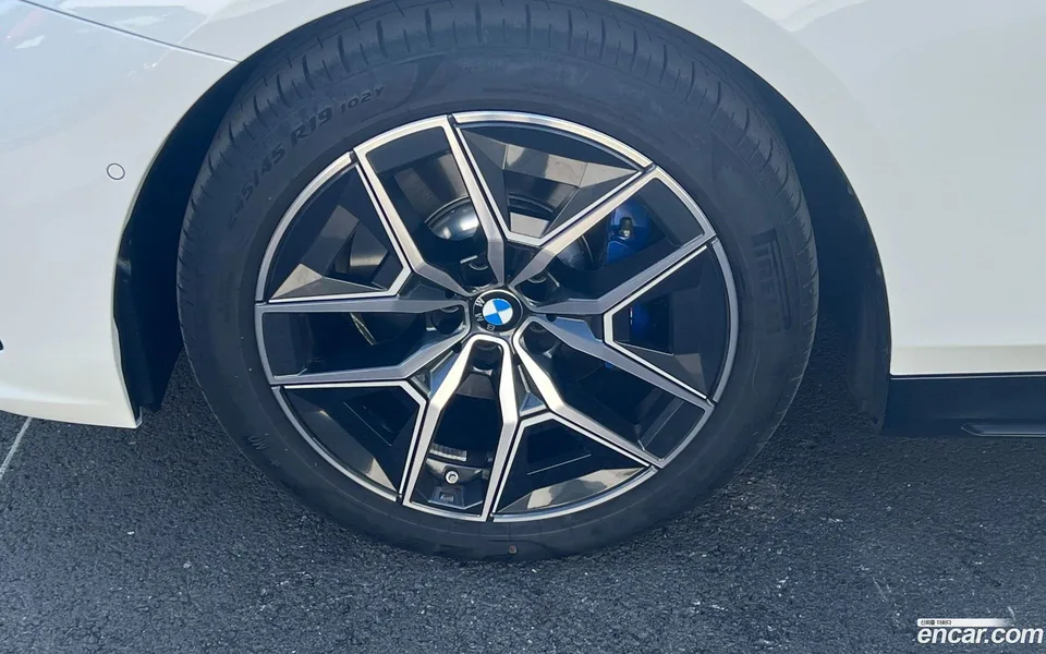 BMW 5 Series 523d M 2026 — thumbnail 2