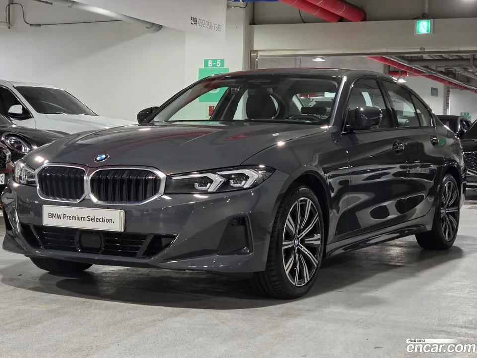 BMW 3 Series 320i 2025 — photo 1, buy with delivery to Moscow