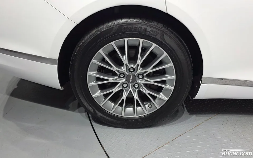 Genesis G80 2.5 AWD 2023 — thumbnail 2