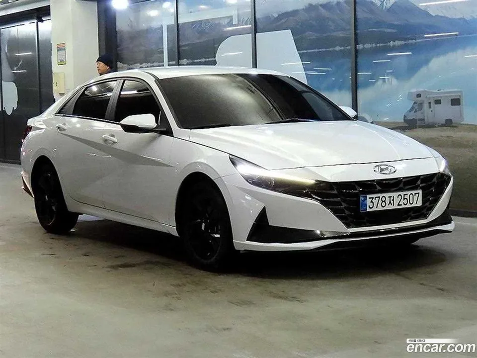 Hyundai Avante 1.6 2023 — photo 1, buy with delivery to Moscow