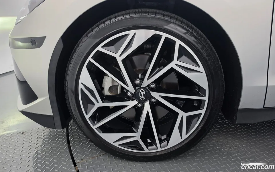 Hyundai Ioniq 6 2023 — thumbnail 2