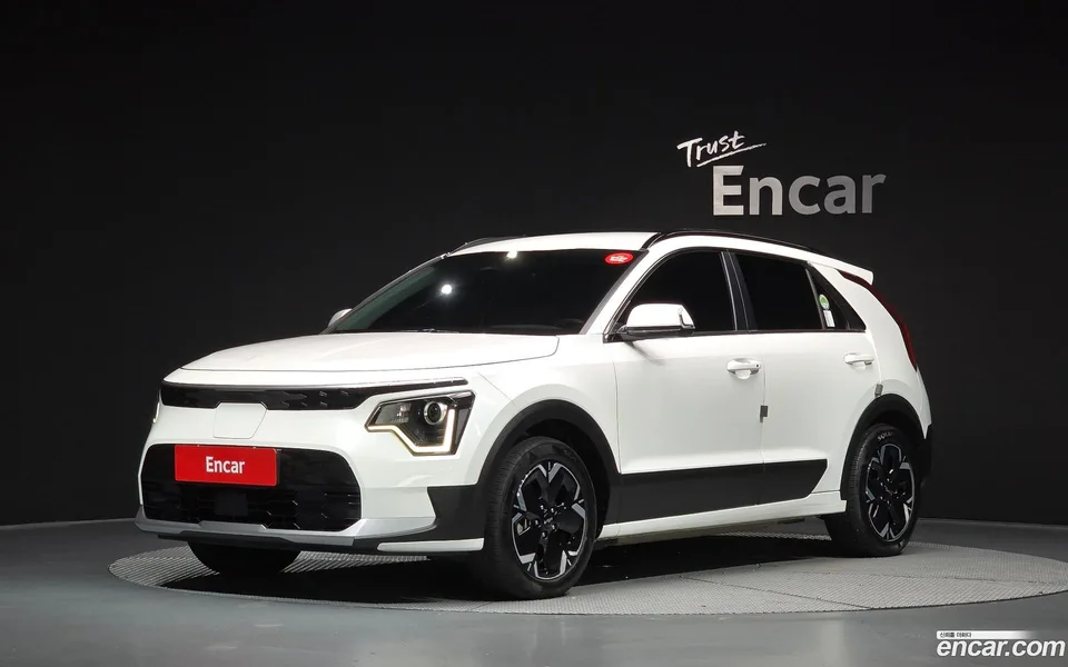 Kia Niro EV 2022 — photo 1, buy with delivery to Moscow